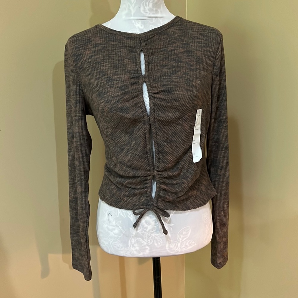 Wild Fable Keyhole long sleeve light weight earthy crop sweater drawstri…
